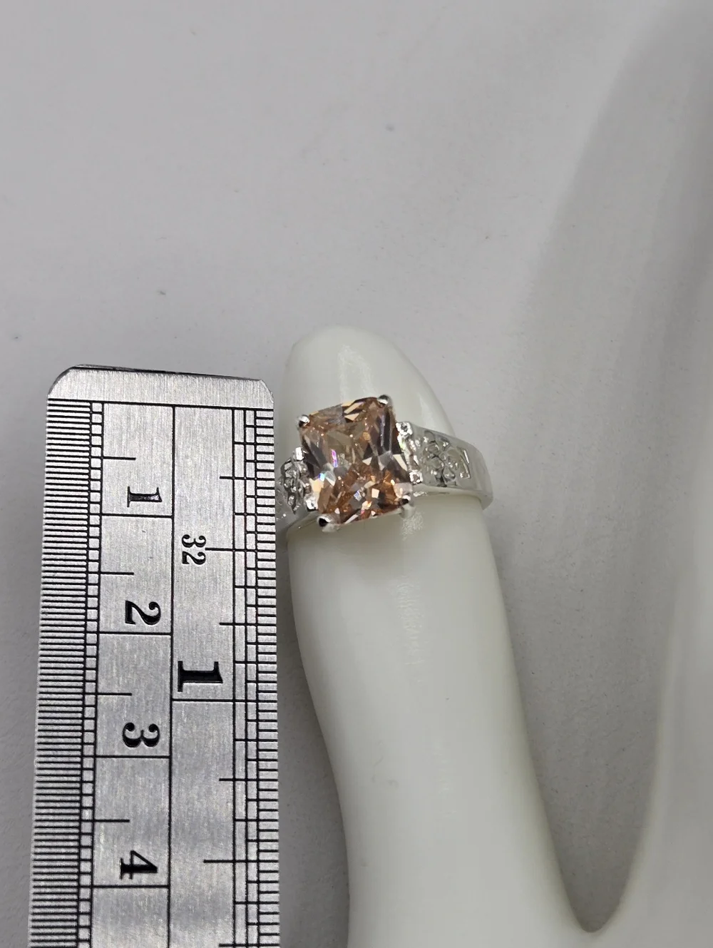 Swarovski Crystal Elements Silver Statement Ring Champagne Size 7 Prom Bridal - Picture 6 of 6